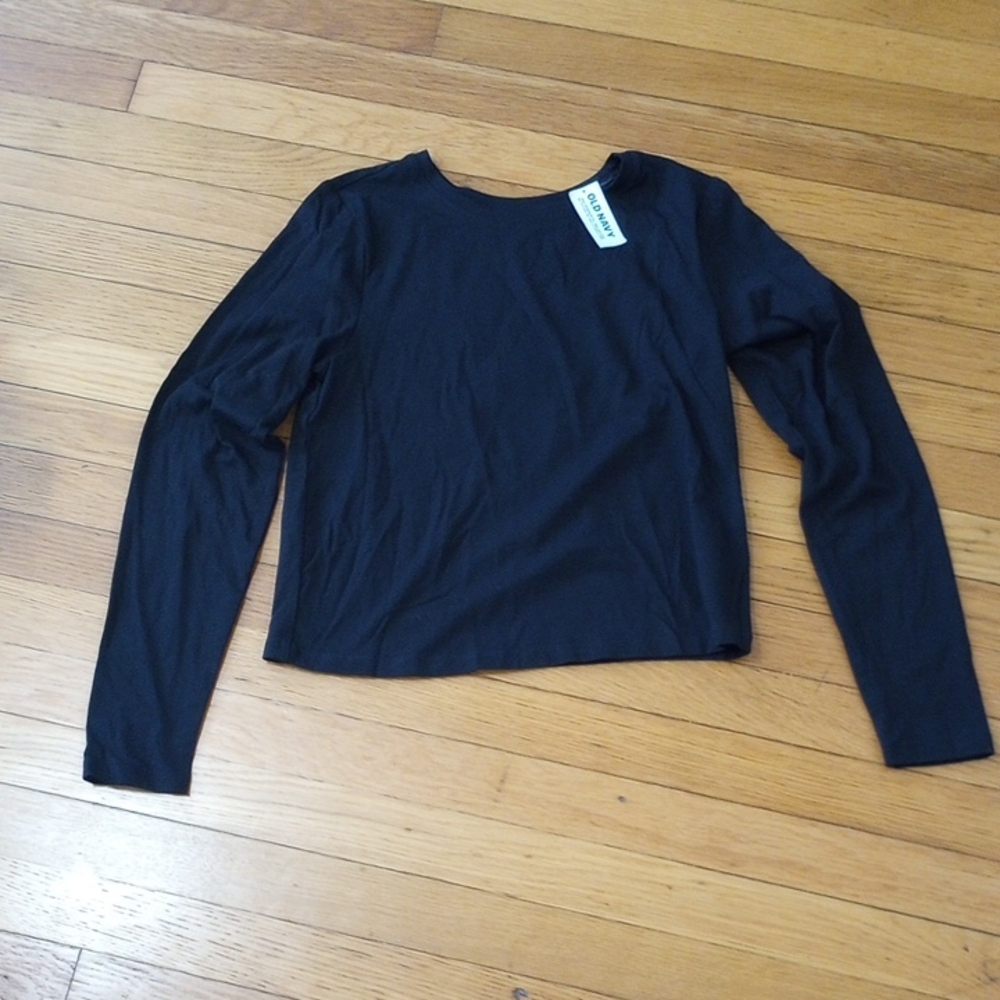 NWT Old Navy Classic Black Long Sleeve Tee